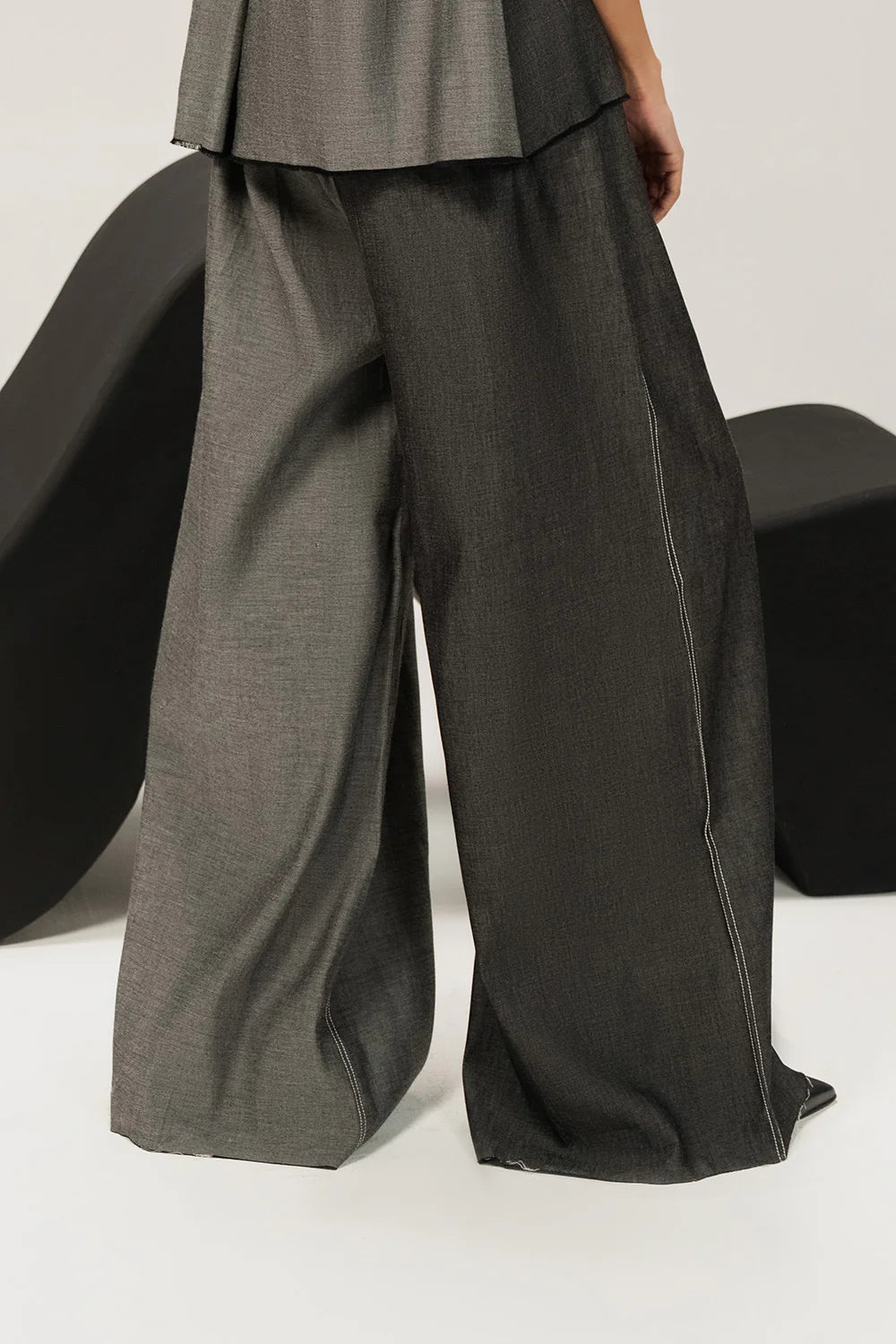 Pantalon Femmes en denim aux finitions teintées