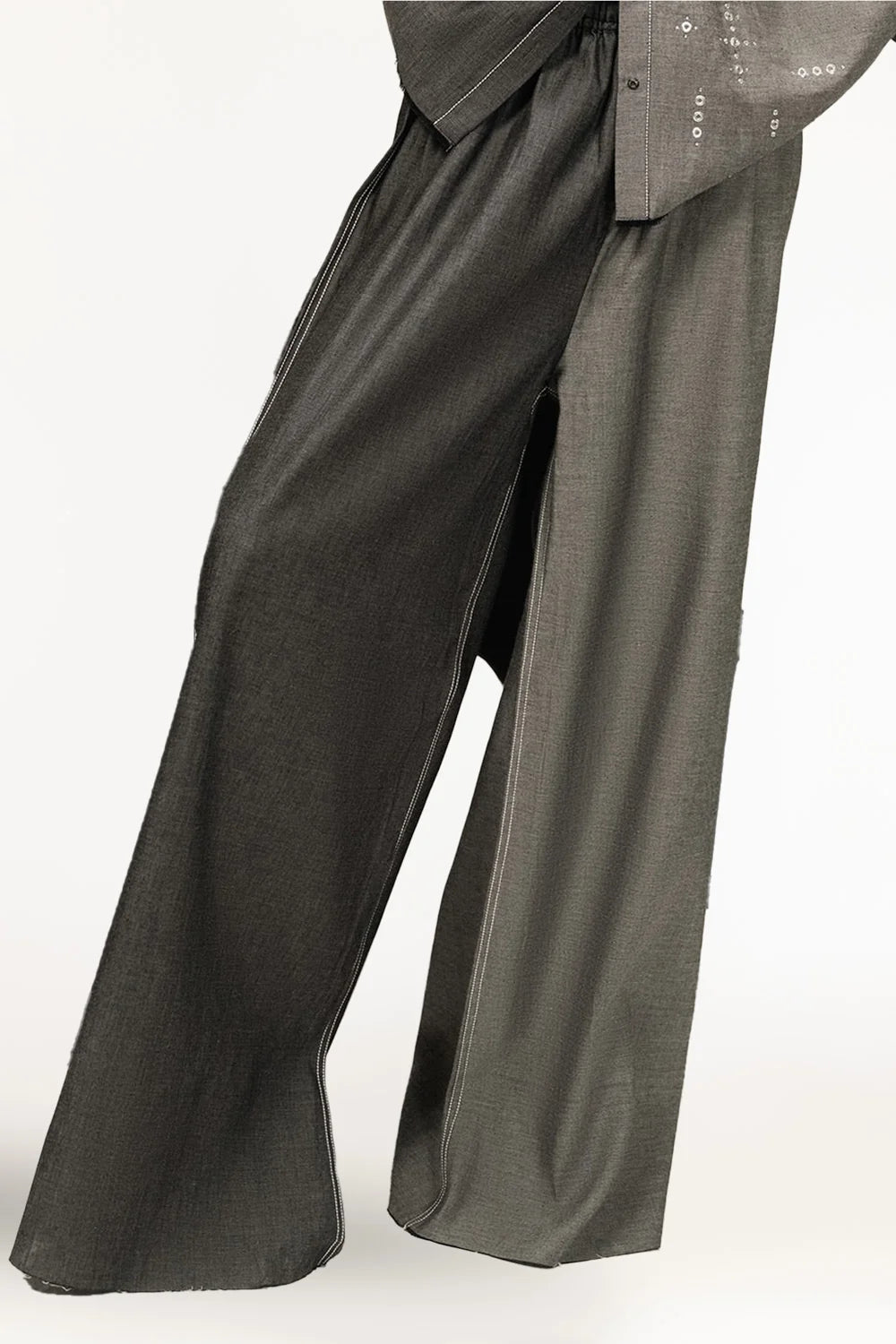 Pantalon Femmes en denim aux finitions teintées